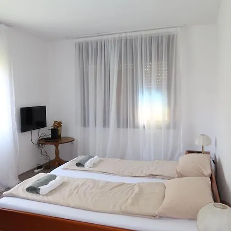 And Mn, Affittacamere 3*