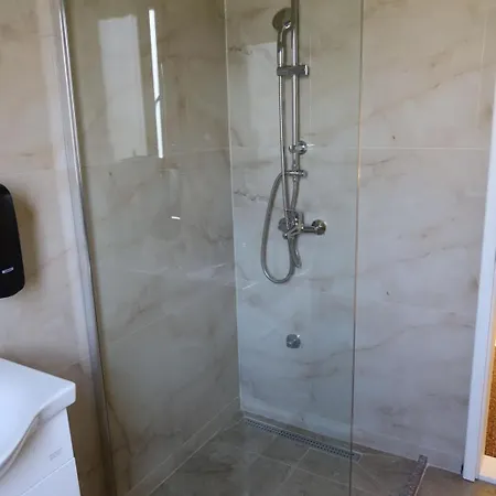 And Mn, Guest house Konjic