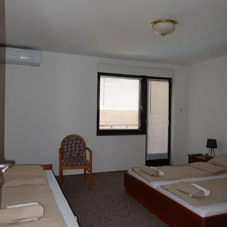 And Mn, Affittacamere